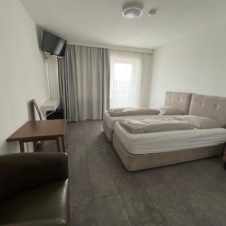 F Hotel 24H Check-In هورسشنغ المظهر الخارجي الصورة