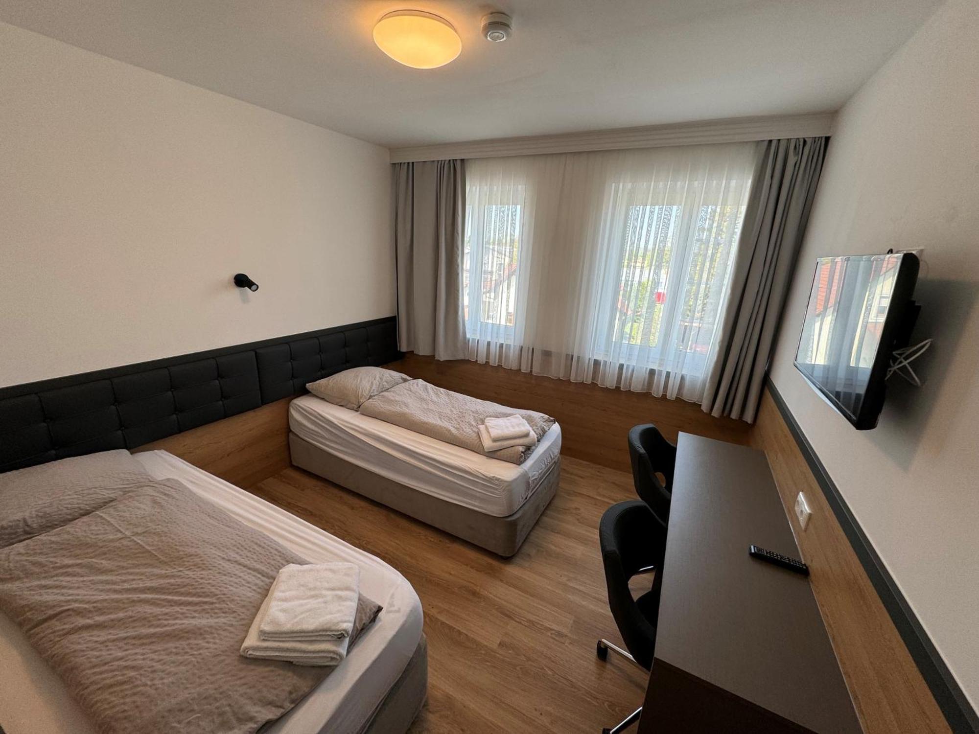 F Hotel 24H Check-In هورسشنغ المظهر الخارجي الصورة